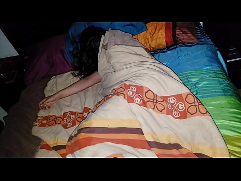 ❤️ Anak tiri berating ibu tiriné enom nalika dheweke turu. ️❌ Video seks ing jv.freepornhdonlinegay.ru ️❤